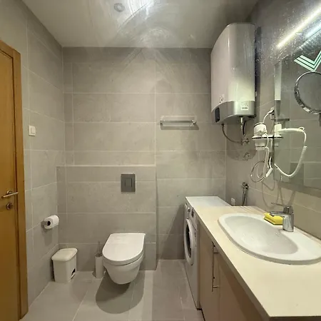 Apartment Wow - With Free Parking *